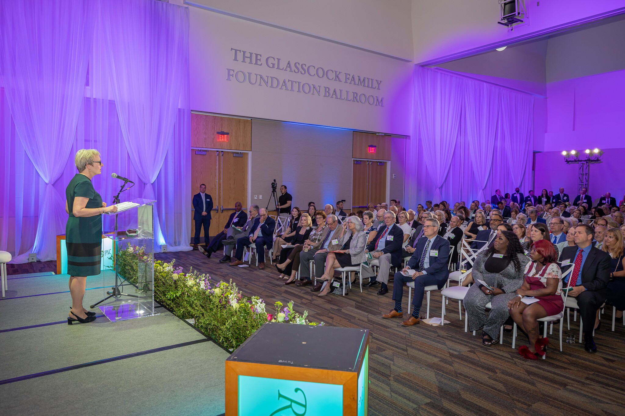 On May 11, after three years, Radiance, Cleveland State University’s premier fundraising event, returned to the campus ballroom to celebrate over $3 million raised in support for student scholarships, programs, services and more. During the event, attende