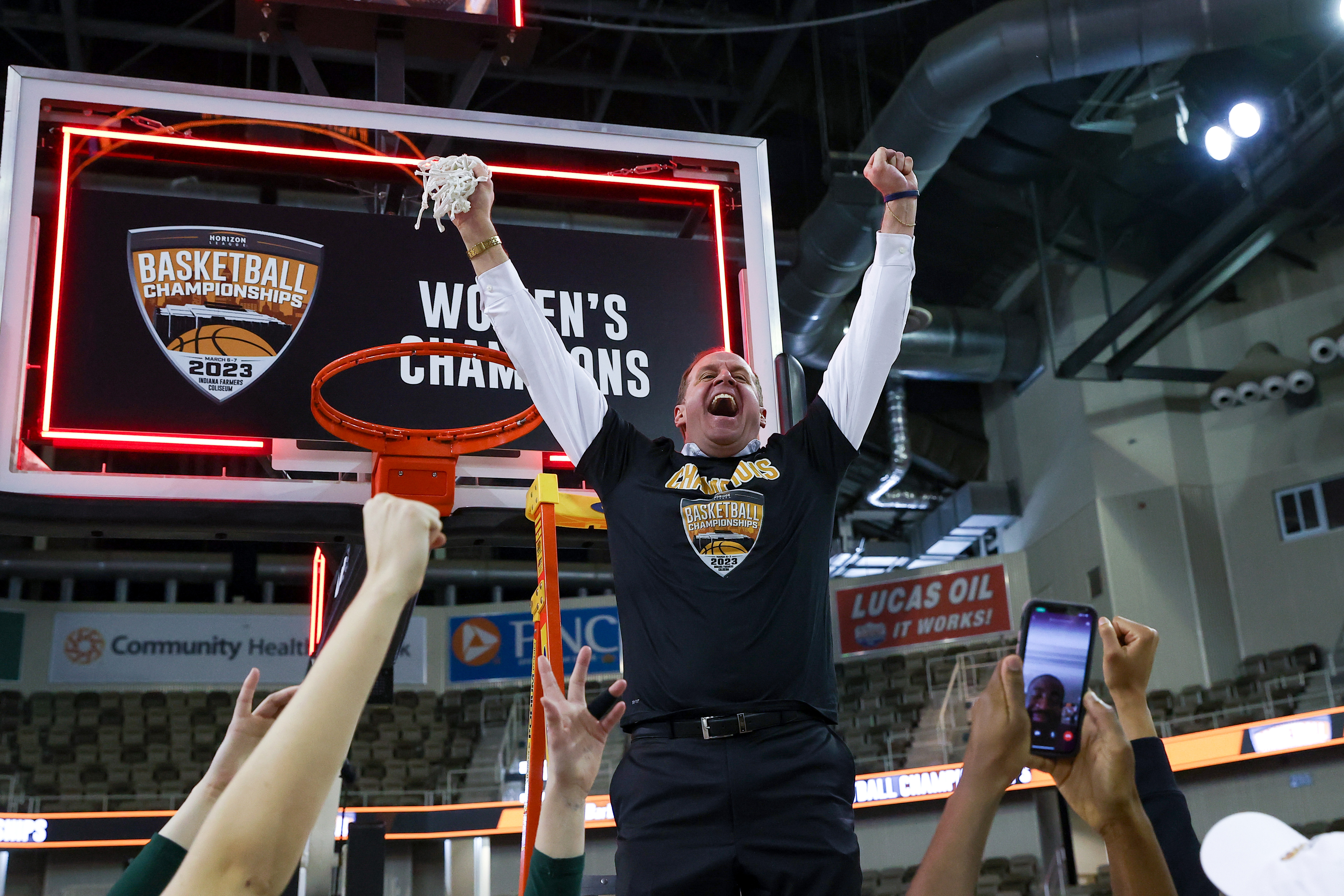 Women’s Basketball Head Coach Chris Kielsmeier Agrees to Contract Extension Through 2027-28 Season
