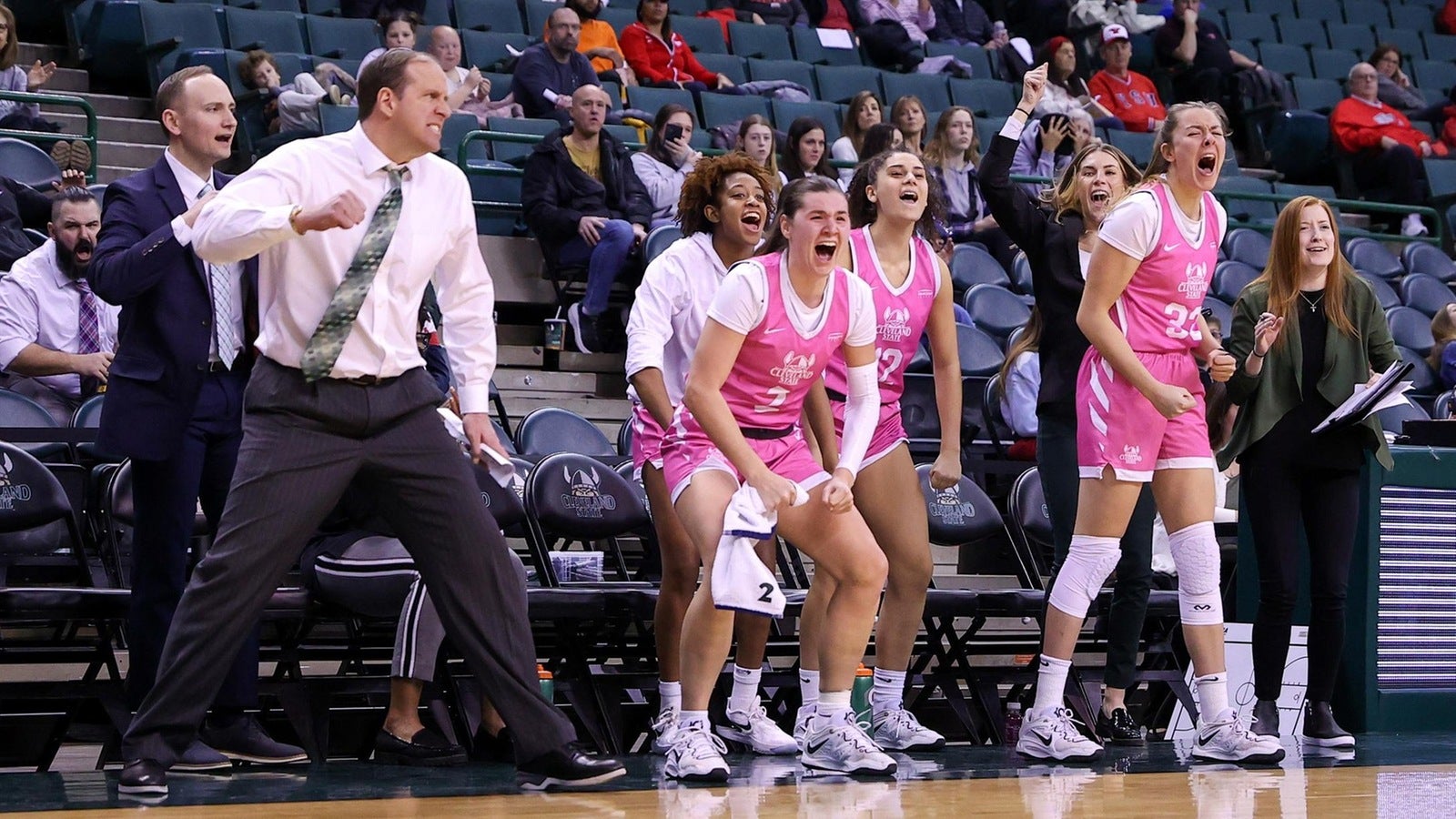 Women's B-ball Vikings Clinch Horizon League Quarterfinal Home Game!