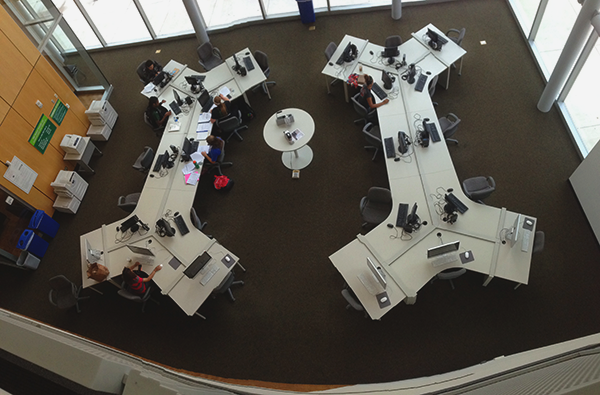 wide angle photo of Student Center lab