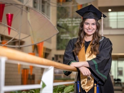 Meet Spring 2023 Valedictorian Lindsey Shrodek