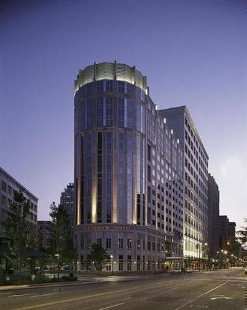 wyndham-cleveland-hotel.jpg